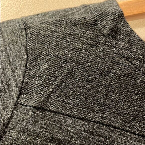 Nike Women's Black Short Sleeve Tee - Picture 6 of 8